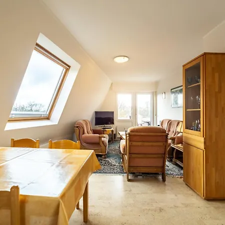 Judy - Zentral, Aufzug, Parkplatz Apartment